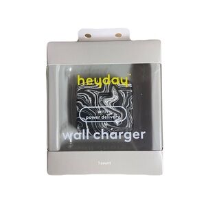 Heyday Black and White Wall Charger